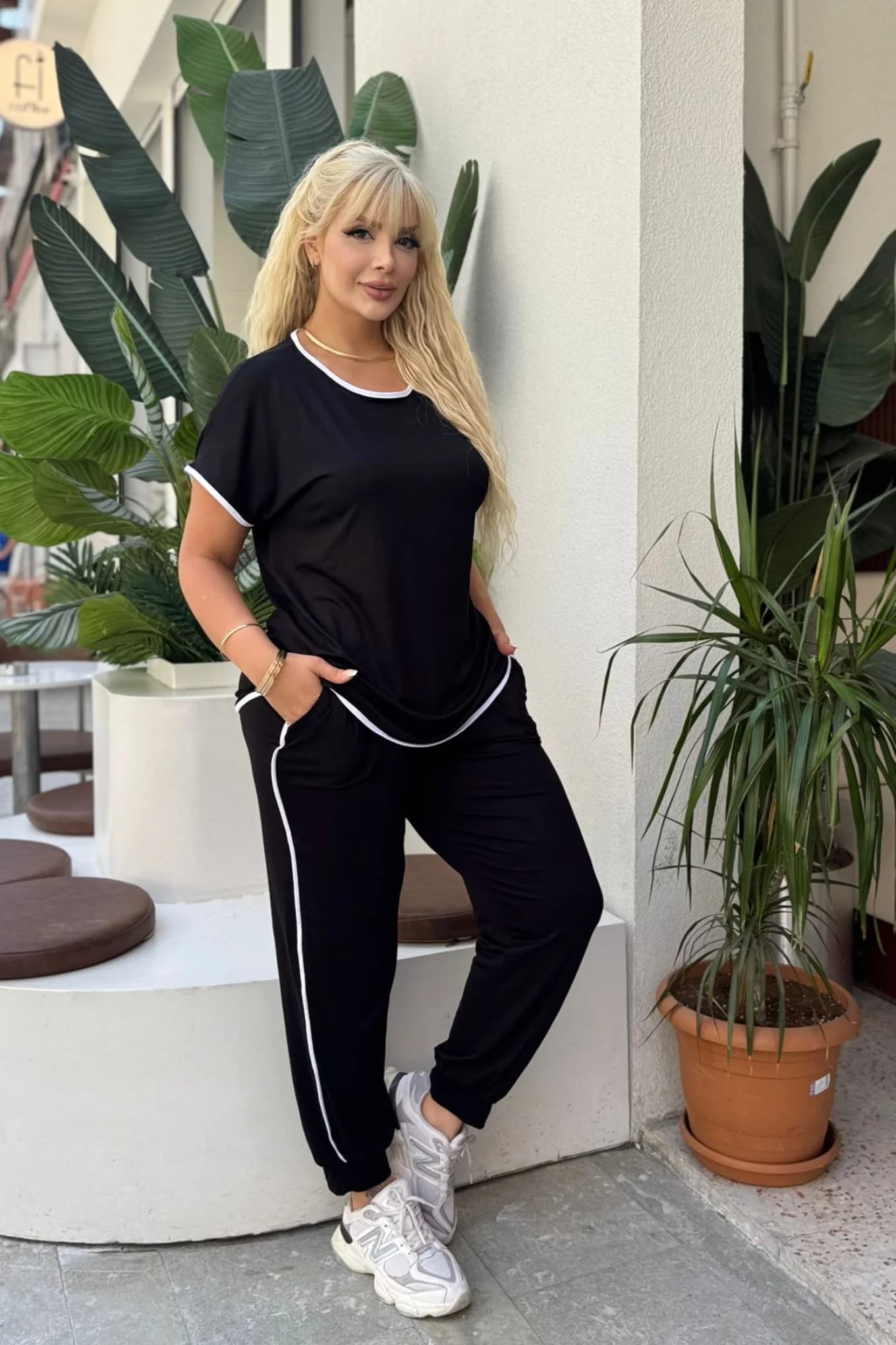 Zamansız Şıklık: Büyük Beden Kadınlar için Gardırop Olmazsa Olmazları