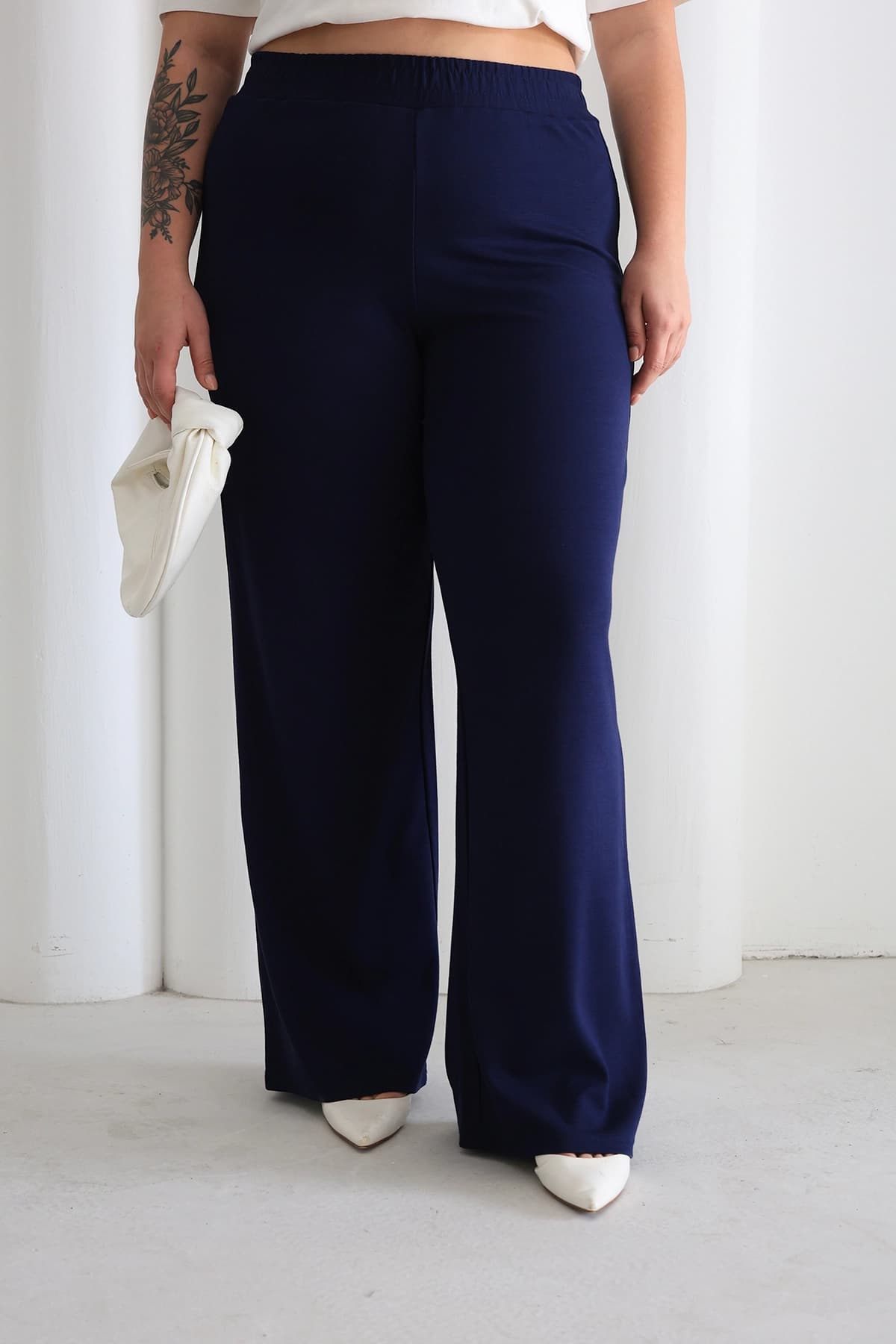 Kadın Rahat Form Beli Lastikli Geniş Paça Pantolon