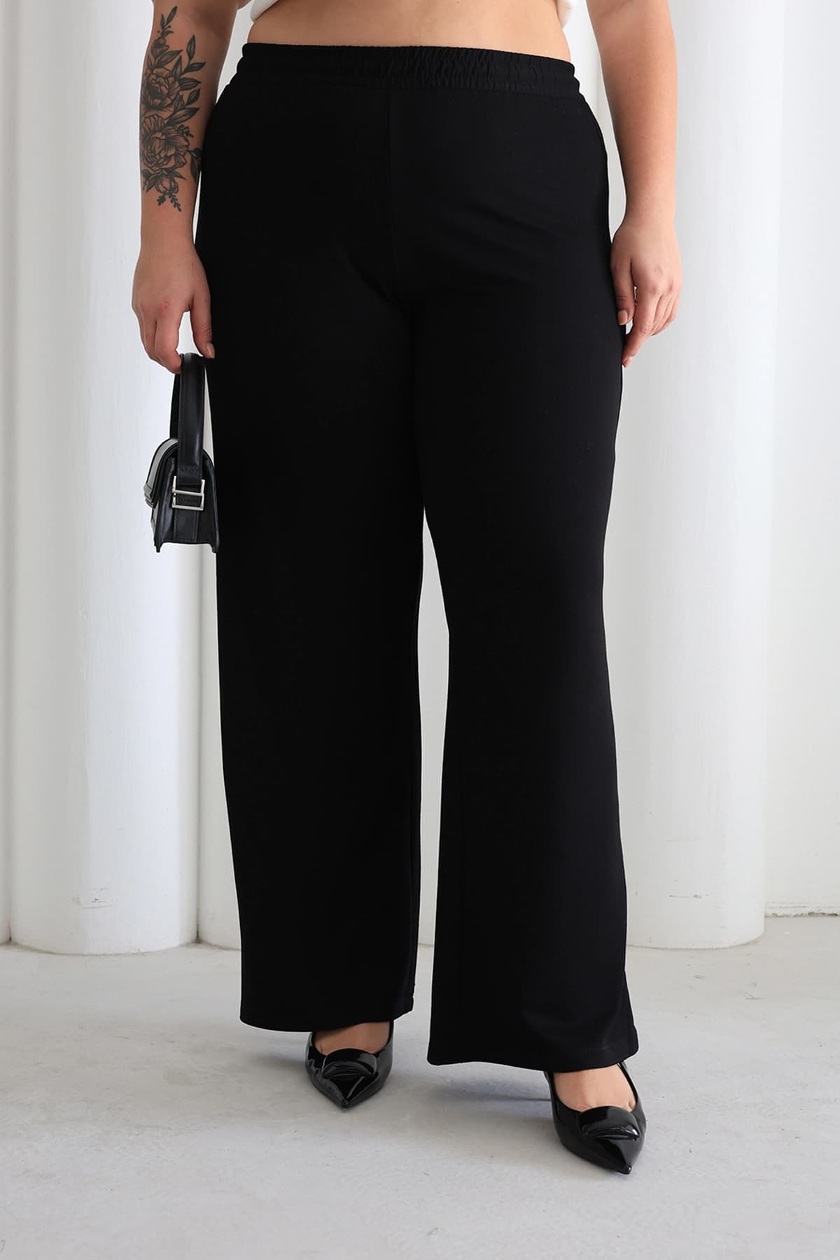 Kadın Rahat Form Beli Lastikli Geniş Paça Pantolon