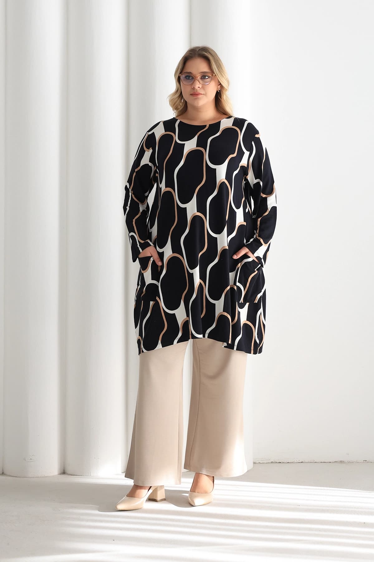 Modern Desenli Cepli Oversize Likralı Tunik - 1